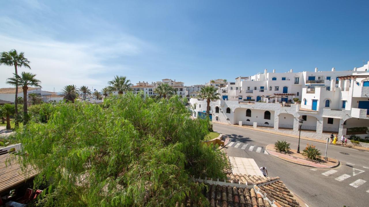 Lovely 2-Bed Apartment in Marina de la Duquesa Castillo de Sabinillas Exterior foto