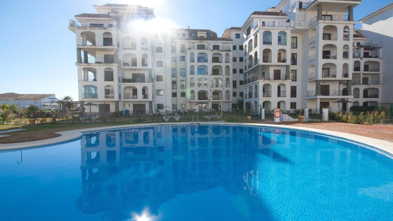 Lovely 2-Bed Apartment in Marina de la Duquesa Castillo de Sabinillas Exterior foto