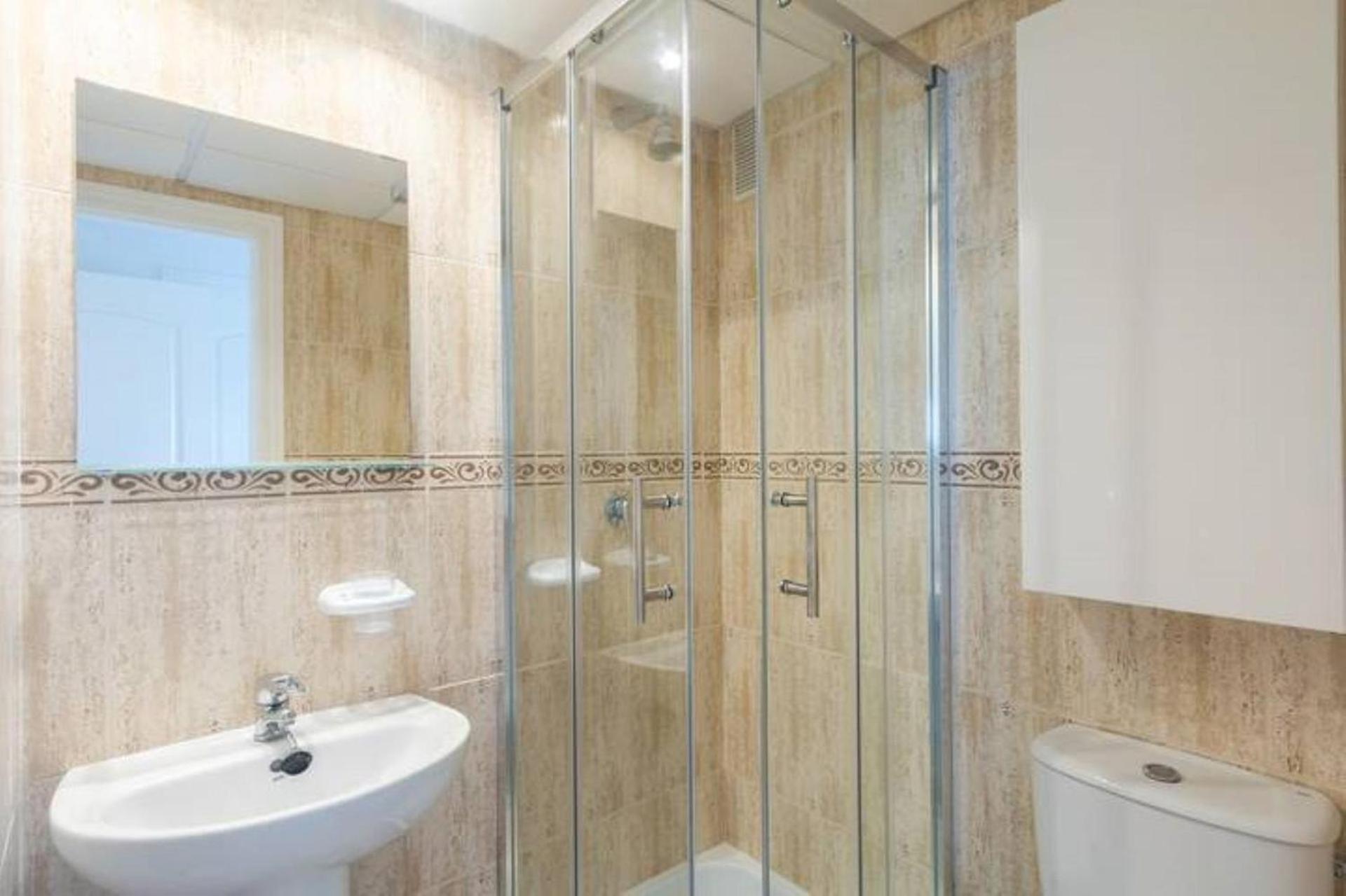 Lovely 2-Bed Apartment in Marina de la Duquesa Castillo de Sabinillas Exterior foto