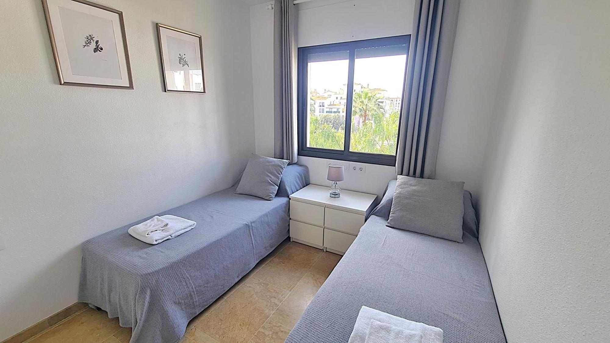 Lovely 2-Bed Apartment in Marina de la Duquesa Castillo de Sabinillas Exterior foto